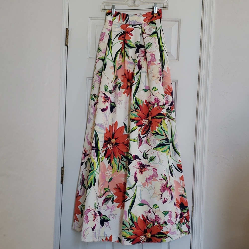 ELIZA J Floral Maxi Skirt in White with Red & Pink Blooms SIZE 0 - Picture 3 of 16